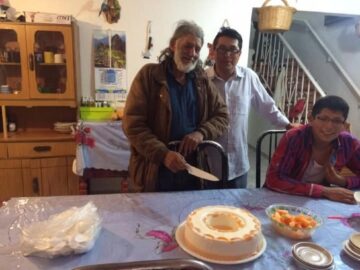 Imágenes para rendir homenaje a persona finada, estas pueden variar en su contenido.