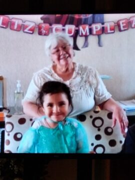 Imágenes para rendir homenaje a persona finada, estas pueden variar en su contenido.