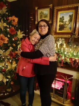 Imágenes para rendir homenaje a persona finada, estas pueden variar en su contenido.