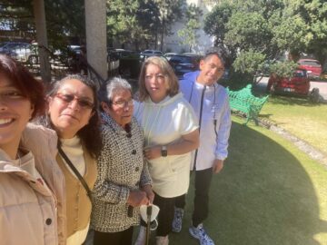 Imágenes para rendir homenaje a persona finada, estas pueden variar en su contenido.