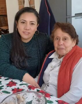 Imágenes para rendir homenaje a persona finada, estas pueden variar en su contenido.