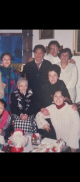 Imágenes para rendir homenaje a persona finada, estas pueden variar en su contenido.