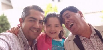 Imágenes para rendir homenaje a persona finada, estas pueden variar en su contenido.