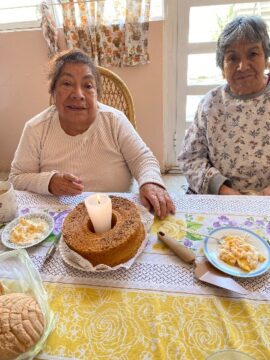 Imágenes para rendir homenaje a persona finada, estas pueden variar en su contenido.