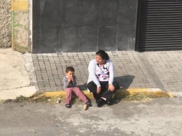Imágenes para rendir homenaje a persona finada, estas pueden variar en su contenido.