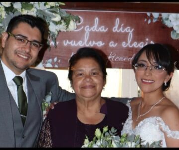 Imágenes para rendir homenaje a persona finada, estas pueden variar en su contenido.