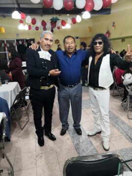 Imágenes para rendir homenaje a persona finada, estas pueden variar en su contenido.