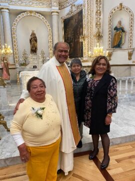 Imágenes para rendir homenaje a persona finada, estas pueden variar en su contenido.