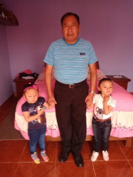 Imágenes para rendir homenaje a persona finada, estas pueden variar en su contenido.