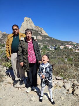 Imágenes para rendir homenaje a persona finada, estas pueden variar en su contenido.