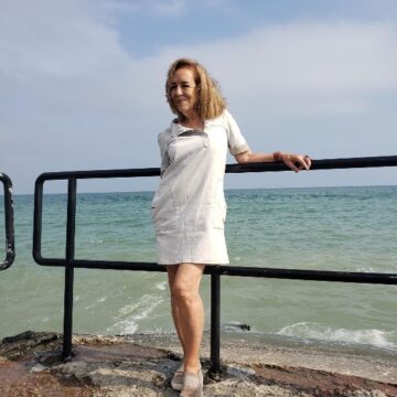 Imágenes para rendir homenaje a persona finada, estas pueden variar en su contenido.