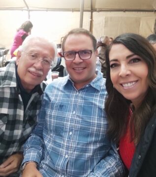 Imágenes para rendir homenaje a persona finada, estas pueden variar en su contenido.