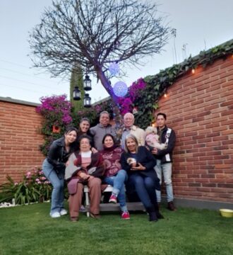 Imágenes para rendir homenaje a persona finada, estas pueden variar en su contenido.