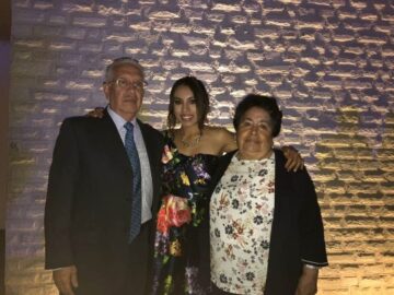 Imágenes para rendir homenaje a persona finada, estas pueden variar en su contenido.