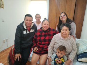 Imágenes para rendir homenaje a persona finada, estas pueden variar en su contenido.