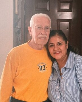 Imágenes para rendir homenaje a persona finada, estas pueden variar en su contenido.