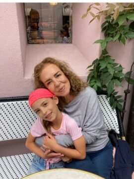 Imágenes para rendir homenaje a persona finada, estas pueden variar en su contenido.