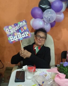 Imágenes para rendir homenaje a persona finada, estas pueden variar en su contenido.