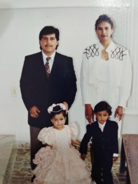 Imágenes para rendir homenaje a persona finada, estas pueden variar en su contenido.