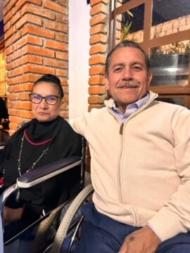 Imágenes para rendir homenaje a persona finada, estas pueden variar en su contenido.