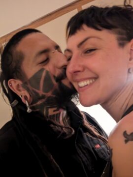 Imágenes para rendir homenaje a persona finada, estas pueden variar en su contenido.