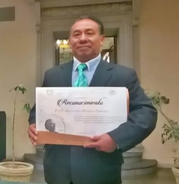 Imágenes para rendir homenaje a persona finada, estas pueden variar en su contenido.
