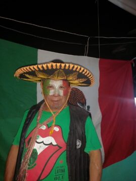Imágenes para rendir homenaje a persona finada, estas pueden variar en su contenido.