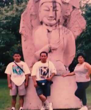 Imágenes para rendir homenaje a persona finada, estas pueden variar en su contenido.