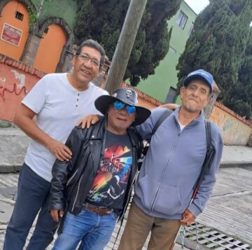 Imágenes para rendir homenaje a persona finada, estas pueden variar en su contenido.