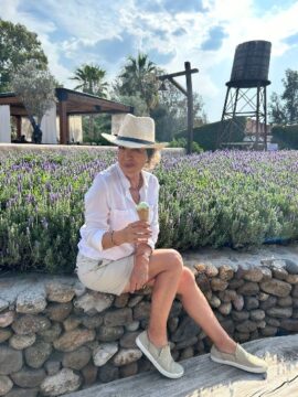 Imágenes para rendir homenaje a persona finada, estas pueden variar en su contenido.