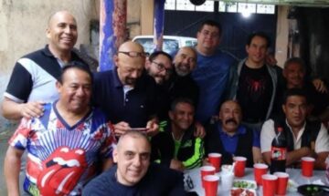 Imágenes para rendir homenaje a persona finada, estas pueden variar en su contenido.