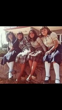 Imágenes para rendir homenaje a persona finada, estas pueden variar en su contenido.