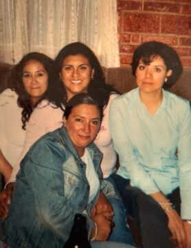Imágenes para rendir homenaje a persona finada, estas pueden variar en su contenido.