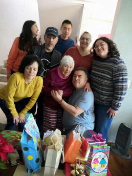 Imágenes para rendir homenaje a persona finada, estas pueden variar en su contenido.