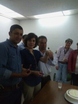 Imágenes para rendir homenaje a persona finada, estas pueden variar en su contenido.