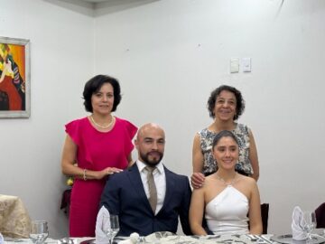 Imágenes para rendir homenaje a persona finada, estas pueden variar en su contenido.