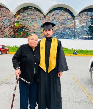 Imágenes para rendir homenaje a persona finada, estas pueden variar en su contenido.