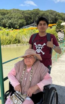 Imágenes para rendir homenaje a persona finada, estas pueden variar en su contenido.