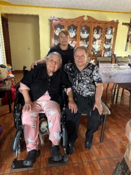 Imágenes para rendir homenaje a persona finada, estas pueden variar en su contenido.