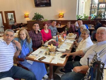 Imágenes para rendir homenaje a persona finada, estas pueden variar en su contenido.