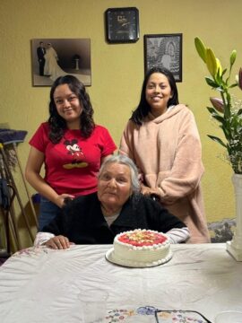 Imágenes para rendir homenaje a persona finada, estas pueden variar en su contenido.