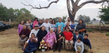 Imágenes para rendir homenaje a persona finada, estas pueden variar en su contenido.