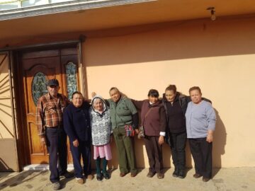 Imágenes para rendir homenaje a persona finada, estas pueden variar en su contenido.