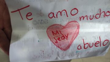 Imágenes para rendir homenaje a persona finada, estas pueden variar en su contenido.