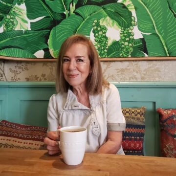 Imágenes para rendir homenaje a persona finada, estas pueden variar en su contenido.