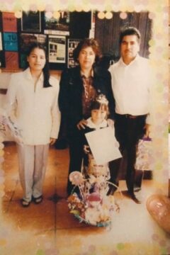 Imágenes para rendir homenaje a persona finada, estas pueden variar en su contenido.