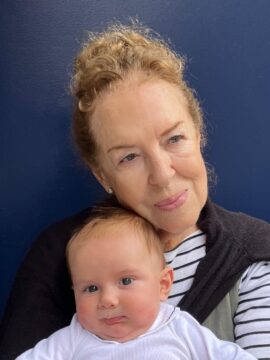 Imágenes para rendir homenaje a persona finada, estas pueden variar en su contenido.