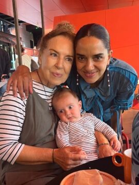 Imágenes para rendir homenaje a persona finada, estas pueden variar en su contenido.