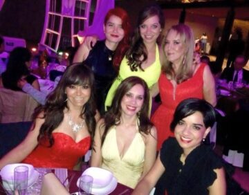 Imágenes para rendir homenaje a persona finada, estas pueden variar en su contenido.