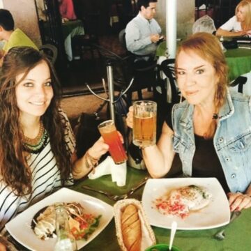 Imágenes para rendir homenaje a persona finada, estas pueden variar en su contenido.